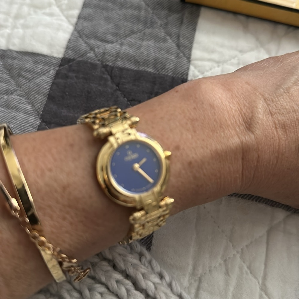 Fendi woman’s watch. Swiss made - Picture 7 of 8